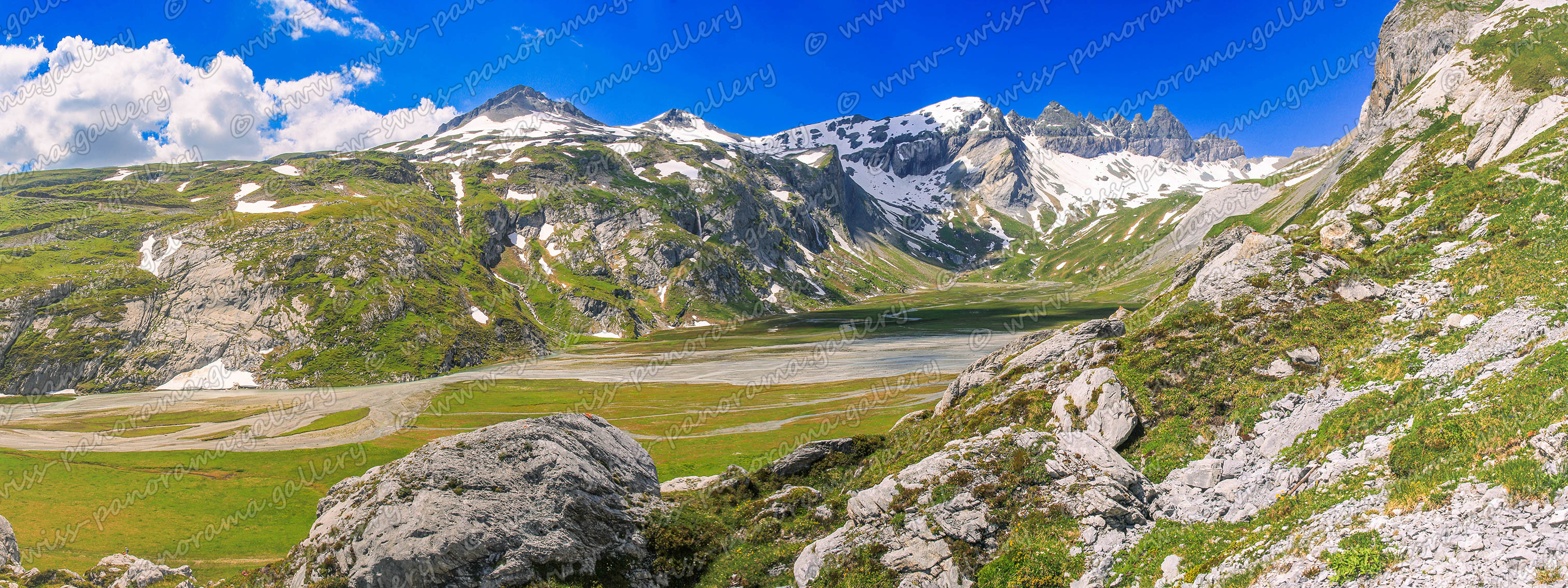 Swiss panorama Fil de Cassons Segnes Plain Untere Segnes Ebene Flims Sardona